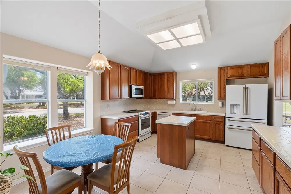 101 Cedar Ridge Drive Rockport, TX 78382