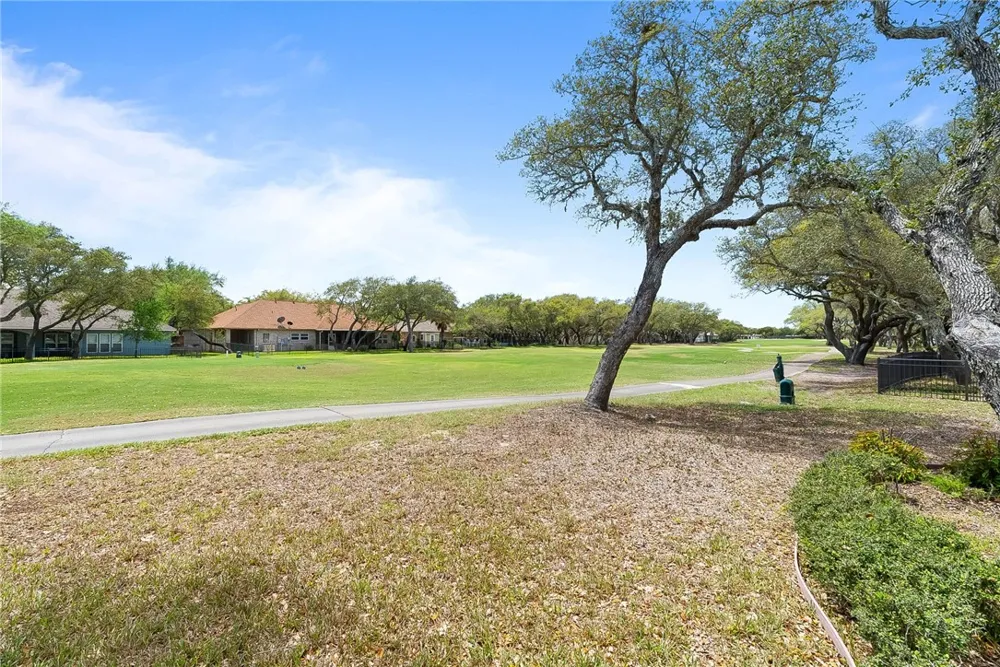 101 Cedar Ridge Drive Rockport, TX 78382
