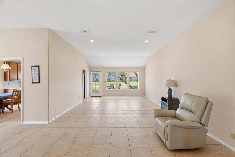 101 Cedar Ridge Drive Rockport, TX 78382