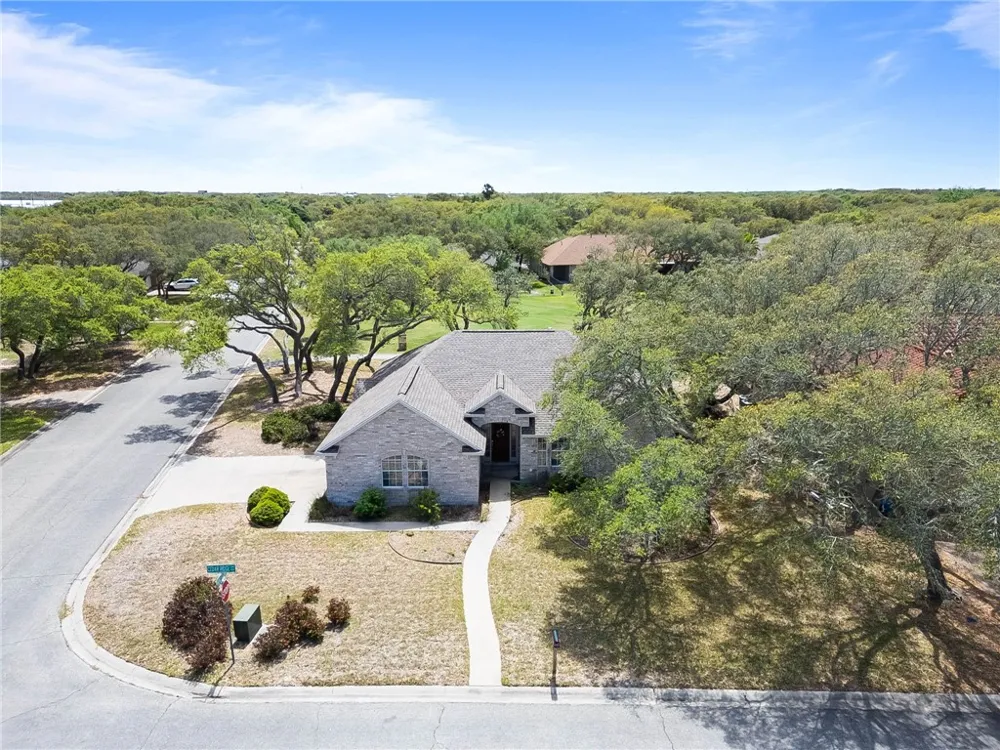 101 Cedar Ridge Drive Rockport, TX 78382