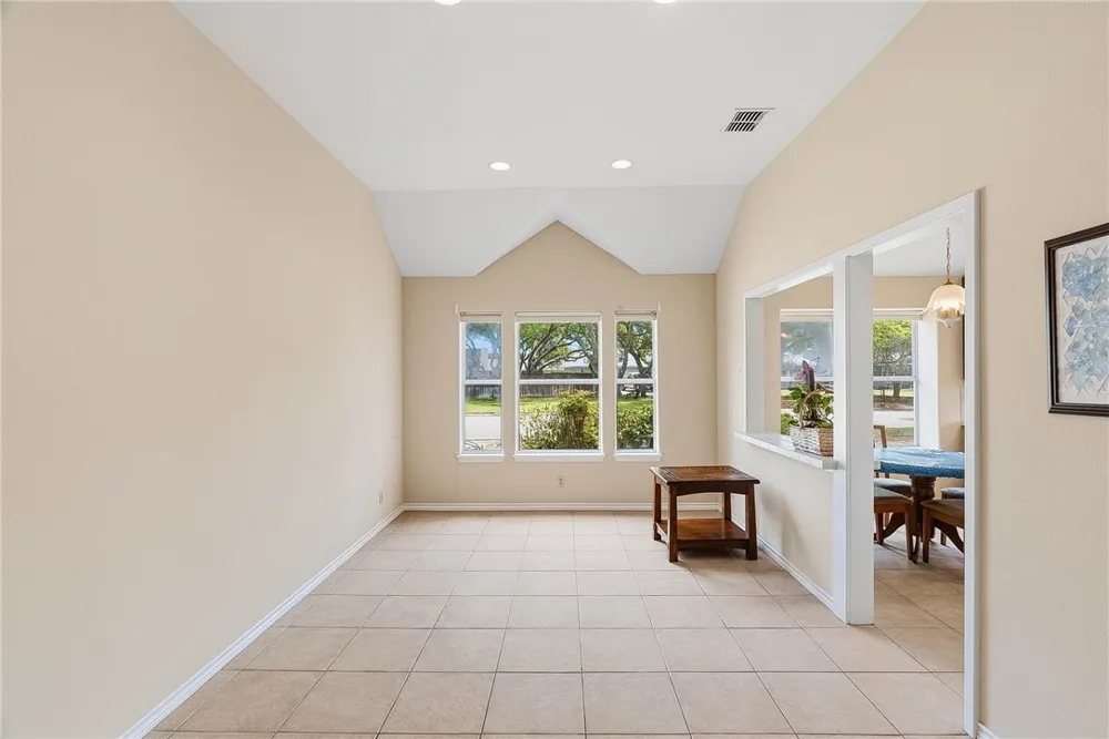 101 Cedar Ridge Drive Rockport, TX 78382