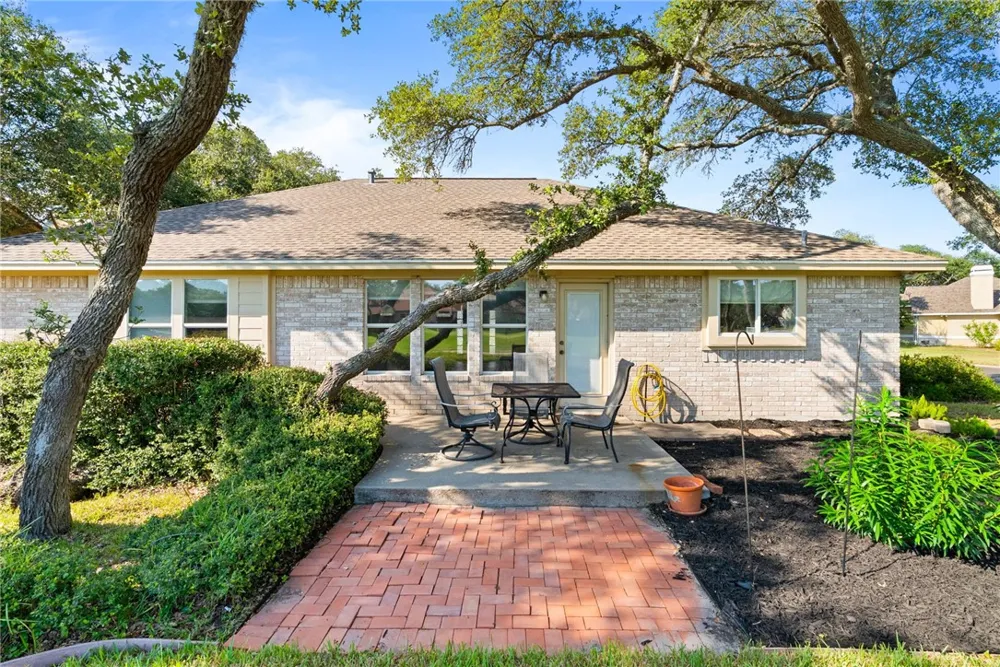 101 Cedar Ridge Drive Rockport, TX 78382