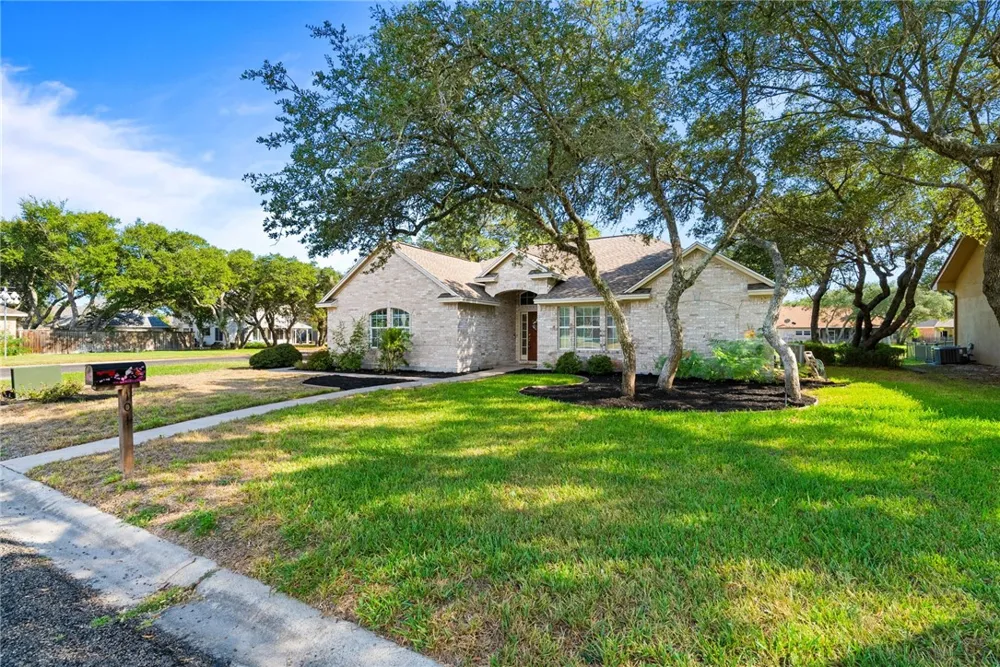 101 Cedar Ridge Drive Rockport, TX 78382