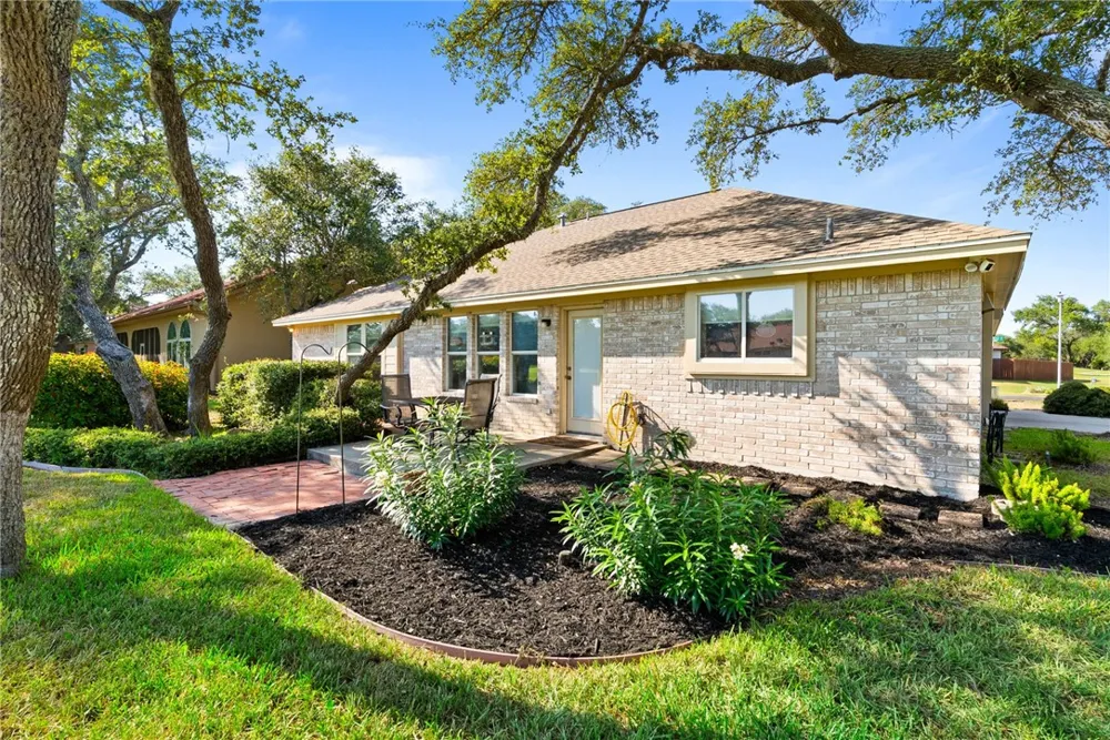 101 Cedar Ridge Drive Rockport, TX 78382