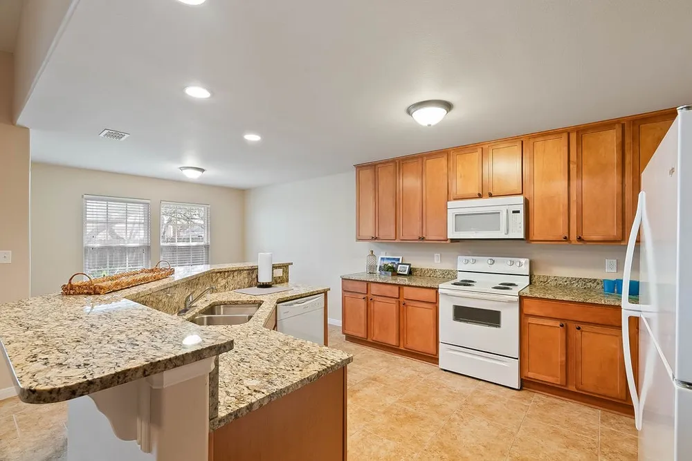 1506 Live Oak Street Rockport, TX 78382