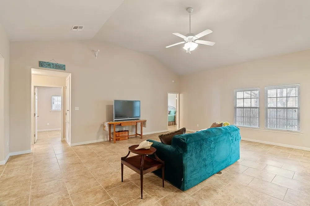 1506 Live Oak Street Rockport, TX 78382