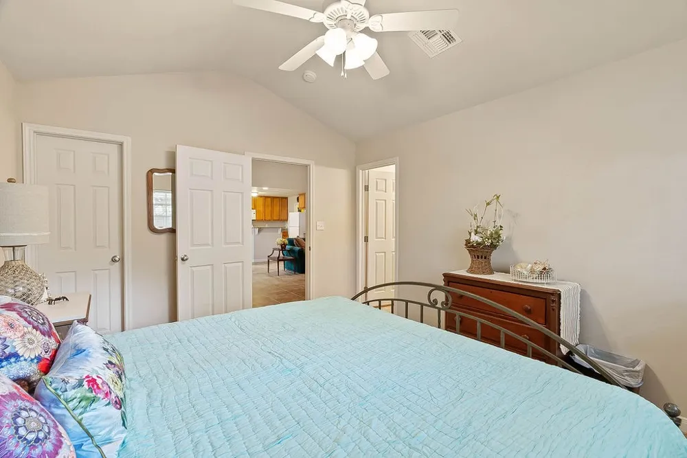 1506 Live Oak Street Rockport, TX 78382