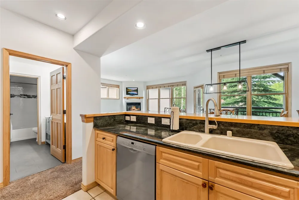 33 Broken Lance Drive #206S Breckenridge, CO 80424