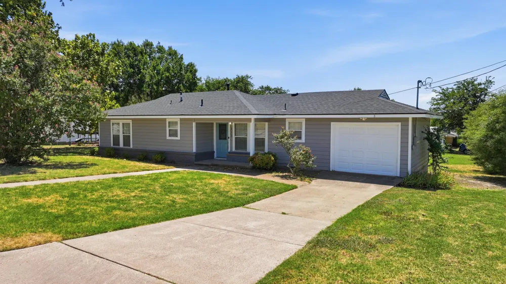313 W 7th Street Weatherford, TX 76086