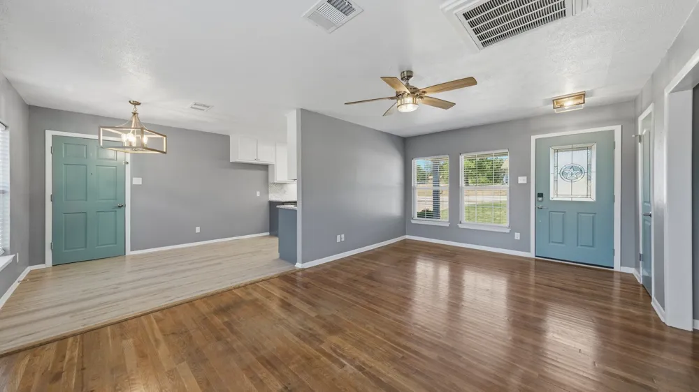 313 W 7th Street Weatherford, TX 76086