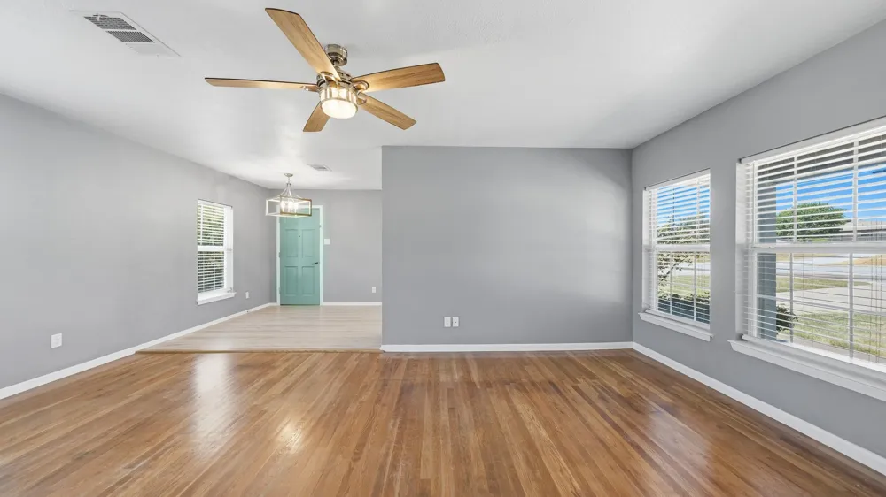 313 W 7th Street Weatherford, TX 76086