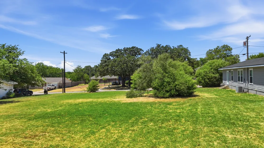 313 W 7th Street Weatherford, TX 76086