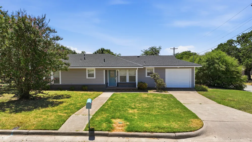 313 W 7th Street Weatherford, TX 76086