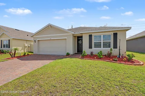 1121 Mcfarland Drive
