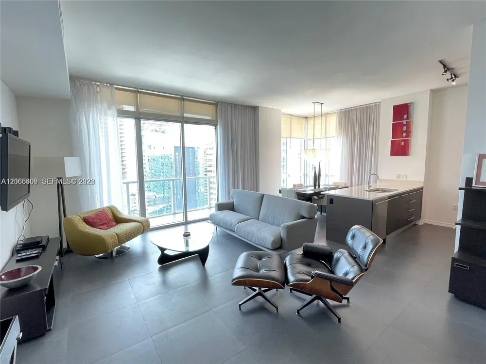 55 SE 6th St #4102 Miami, FL 33131