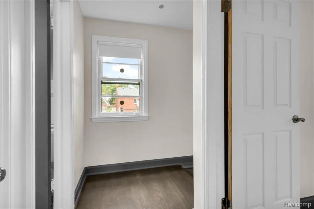 476 Touraine Road Grosse Pointe Farms City, MI 48236