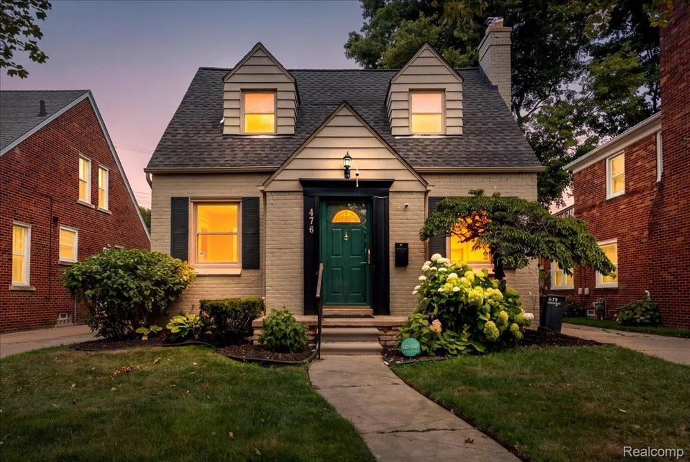 476 Touraine Road Grosse Pointe Farms City, MI 48236