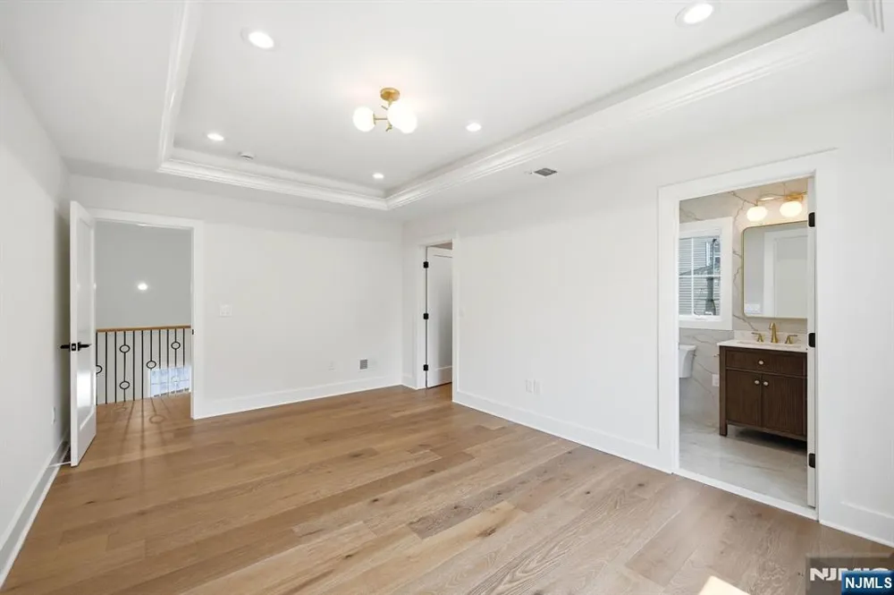 4 Dorrien Road Livingston, NJ 07039