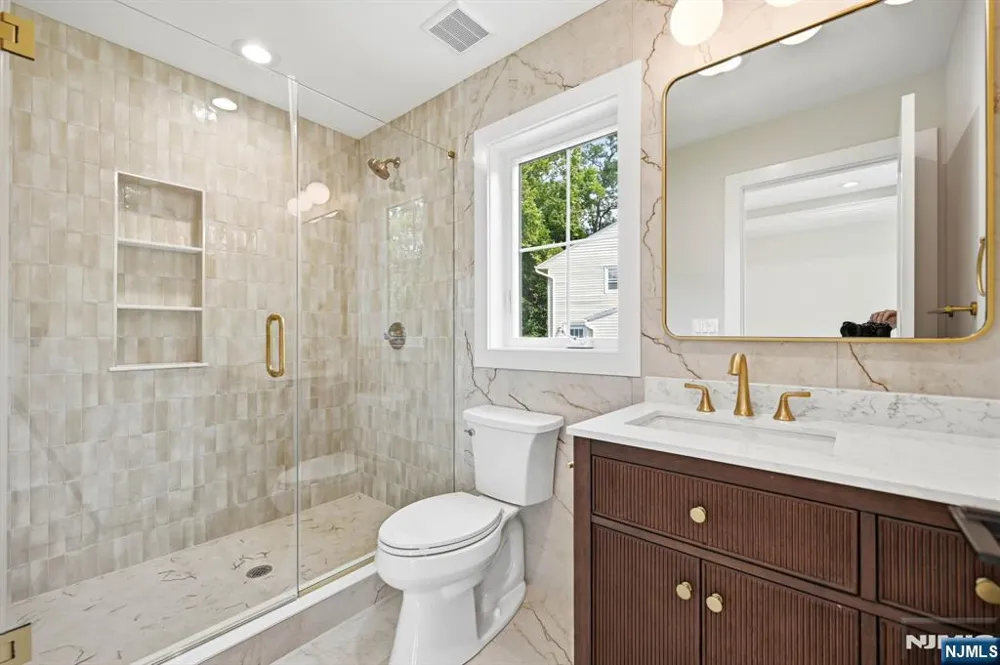4 Dorrien Road Livingston, NJ 07039