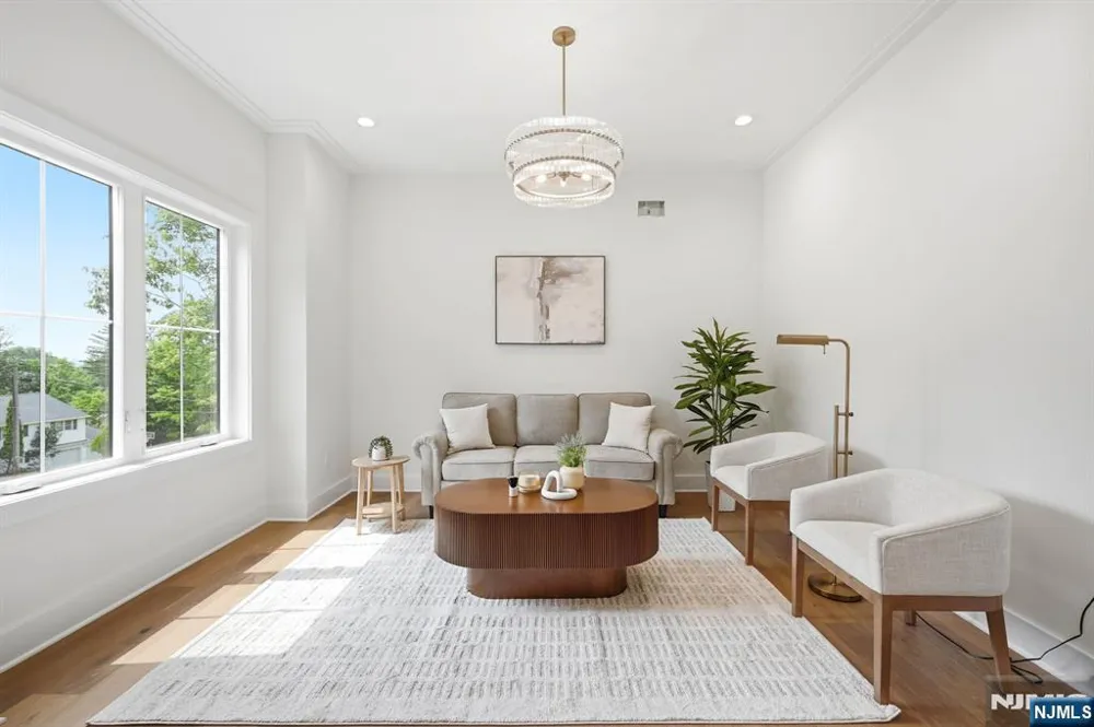 4 Dorrien Road Livingston, NJ 07039