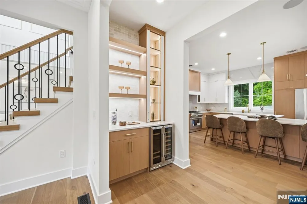 4 Dorrien Road Livingston, NJ 07039