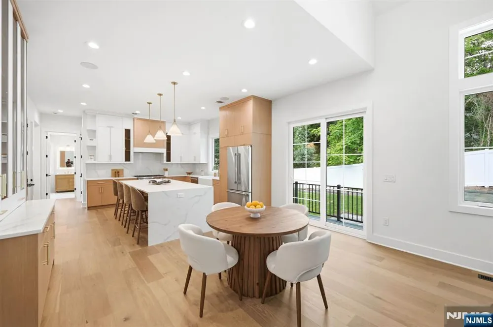 4 Dorrien Road Livingston, NJ 07039