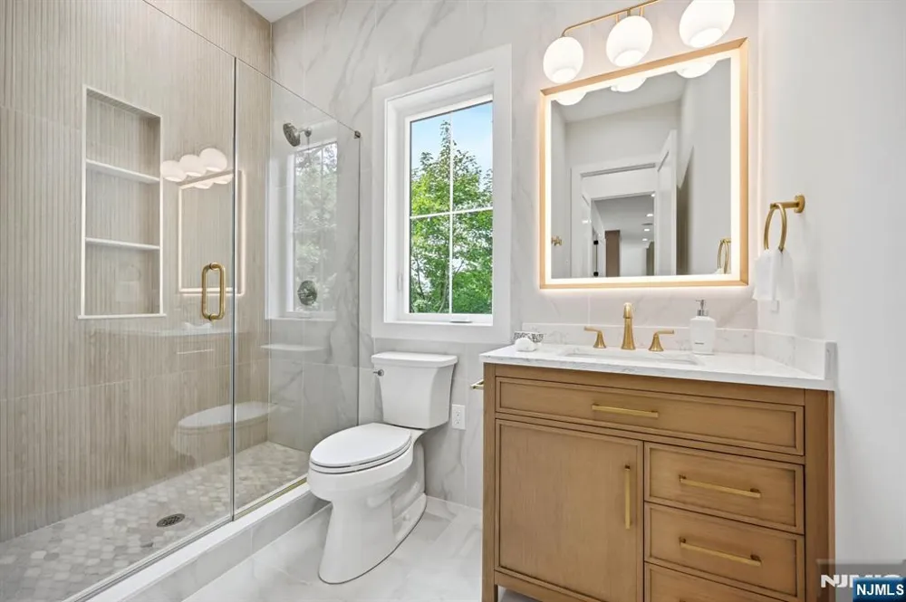 4 Dorrien Road Livingston, NJ 07039