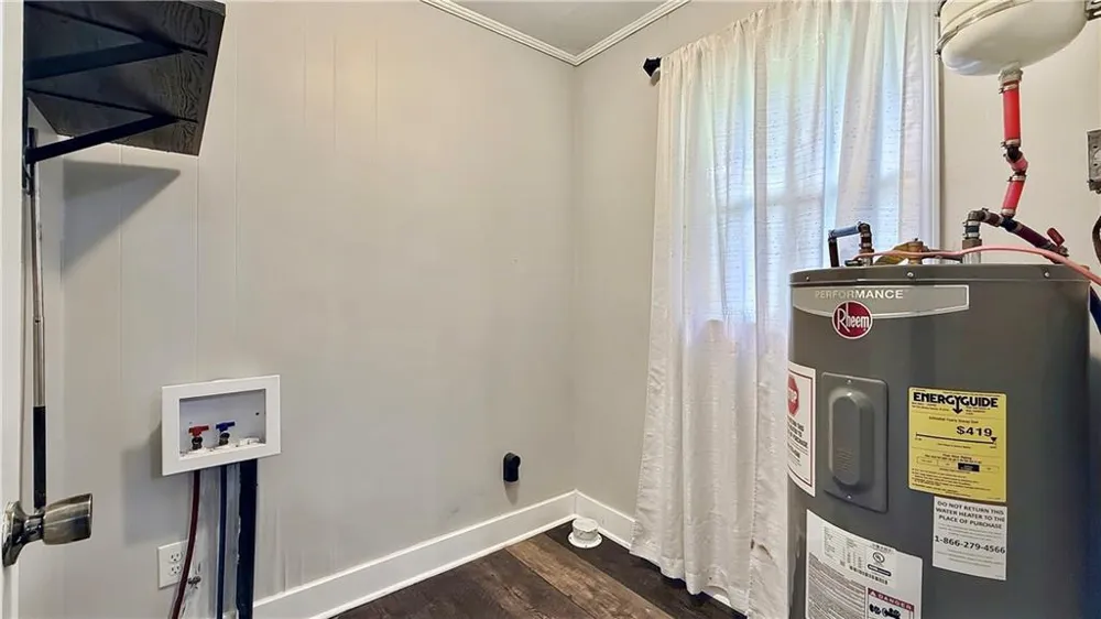 552 Everett Springs Road SW Calhoun, GA 30701