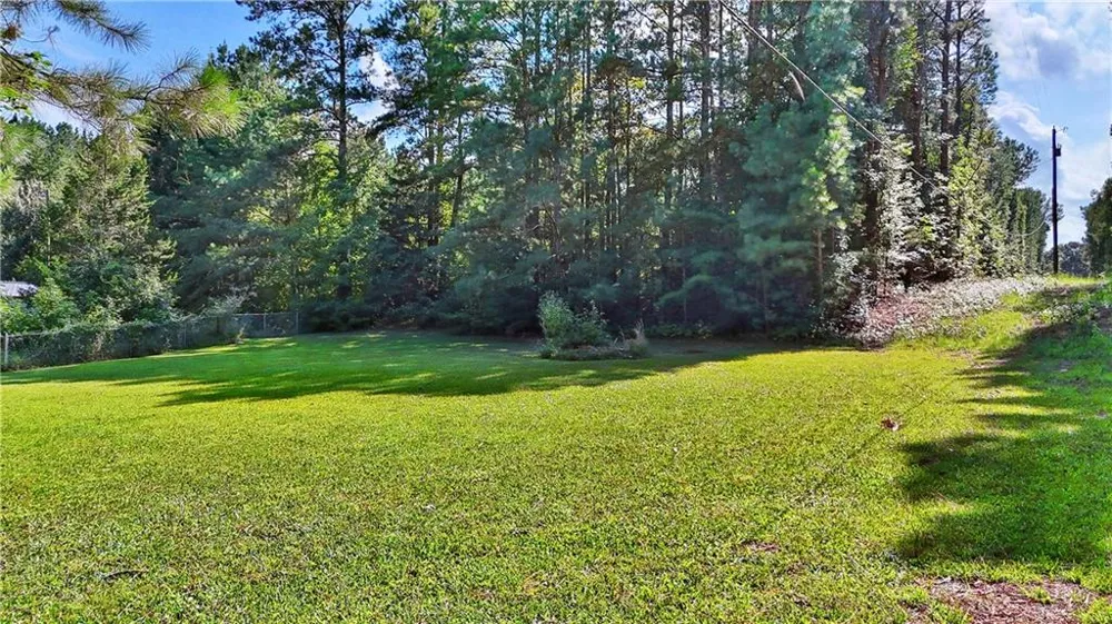 552 Everett Springs Road SW Calhoun, GA 30701