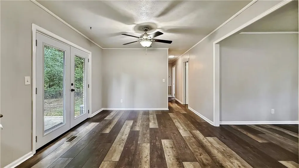 552 Everett Springs Road SW Calhoun, GA 30701