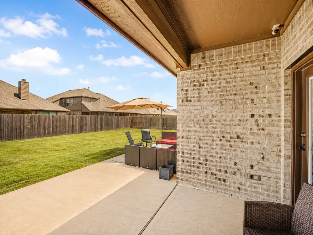 320 Robert Joseph Street Burleson, TX 76028