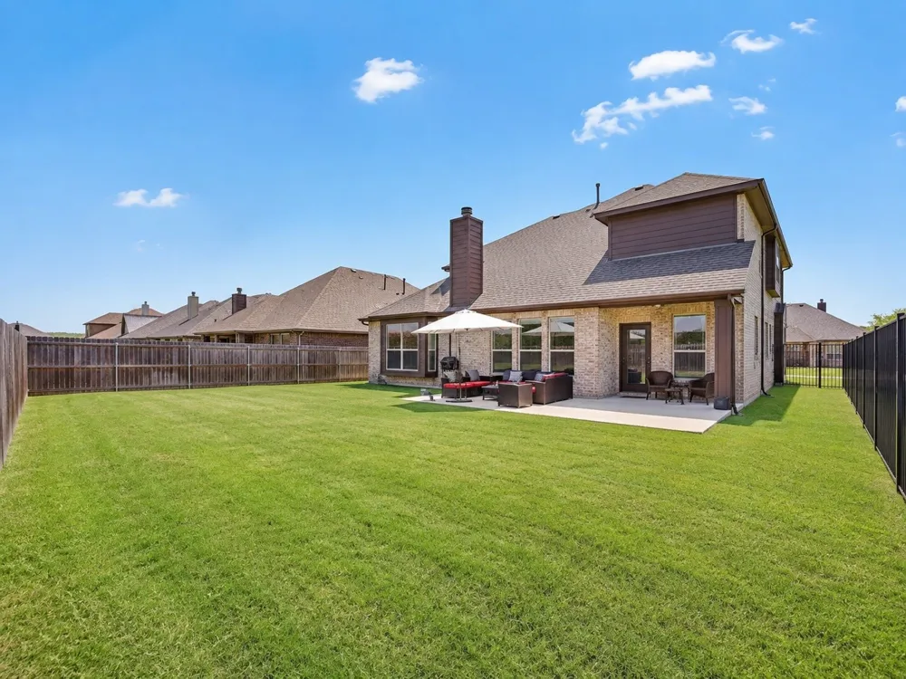 320 Robert Joseph Street Burleson, TX 76028