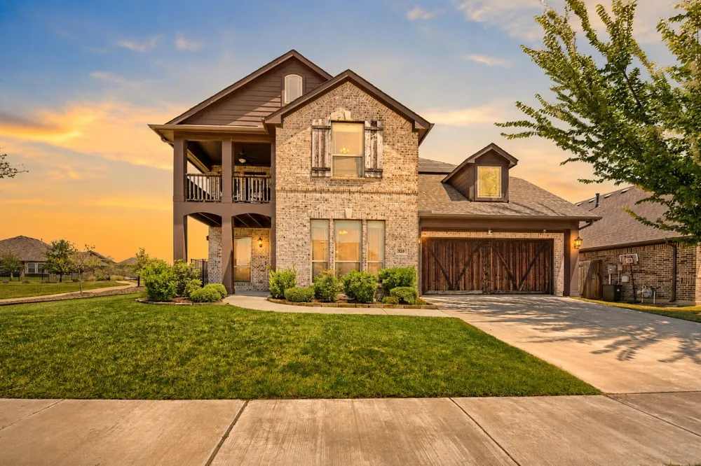 320 Robert Joseph Street Burleson, TX 76028