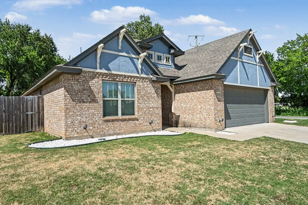 977 Sam Street Springtown, TX 76082