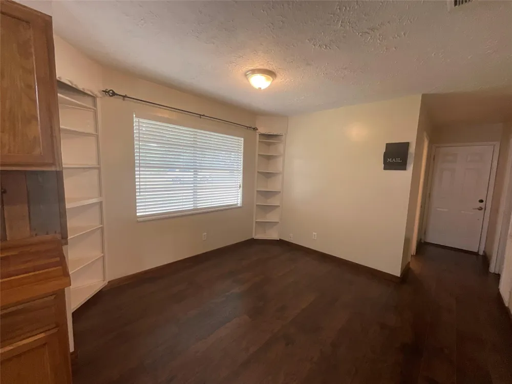 1672 Fm 318 Hallettsville, TX 77964