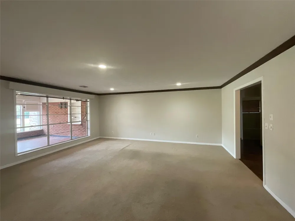 1672 Fm 318 Hallettsville, TX 77964