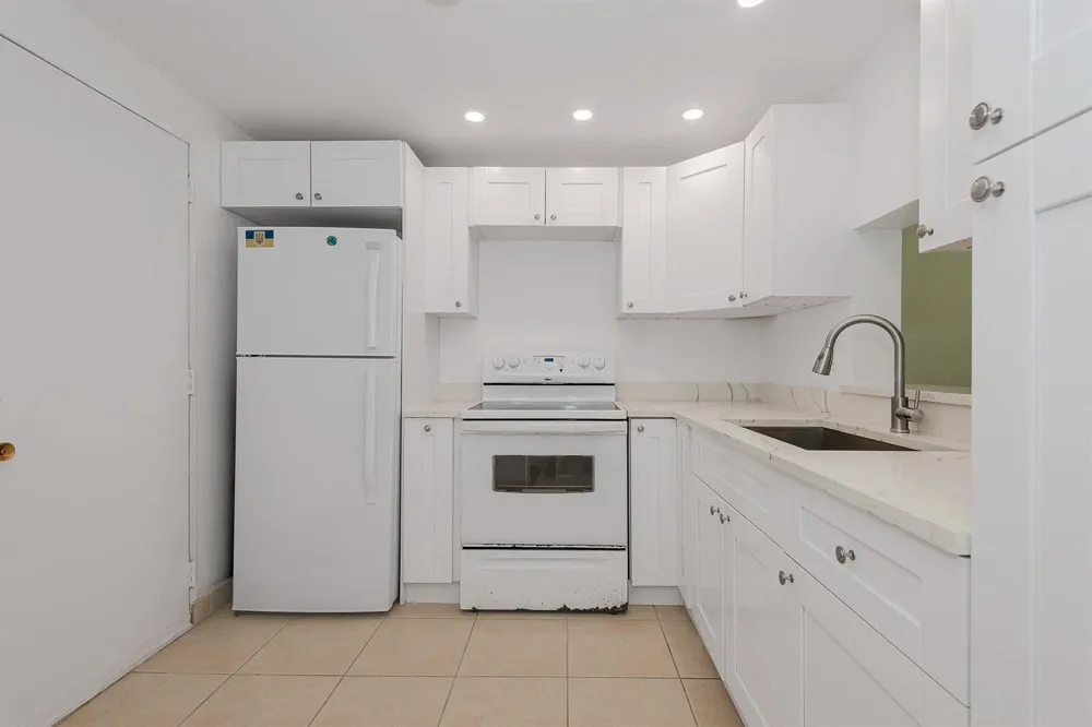 1000 NE 12TH AVENUE #104 Hallandale Beach, FL 33009