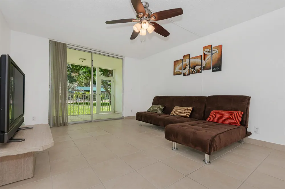 1000 NE 12TH AVENUE #104 Hallandale Beach, FL 33009