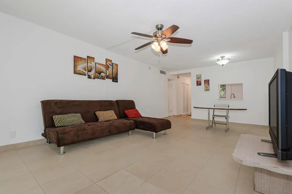 1000 NE 12TH AVENUE #104 Hallandale Beach, FL 33009