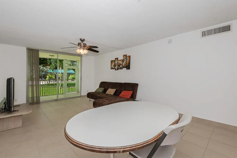 1000 NE 12TH AVENUE #104 Hallandale Beach, FL 33009