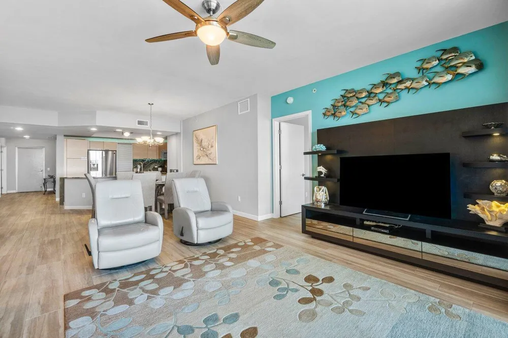 2640 Lake Shore Drive #711 Riviera Beach, FL 33404