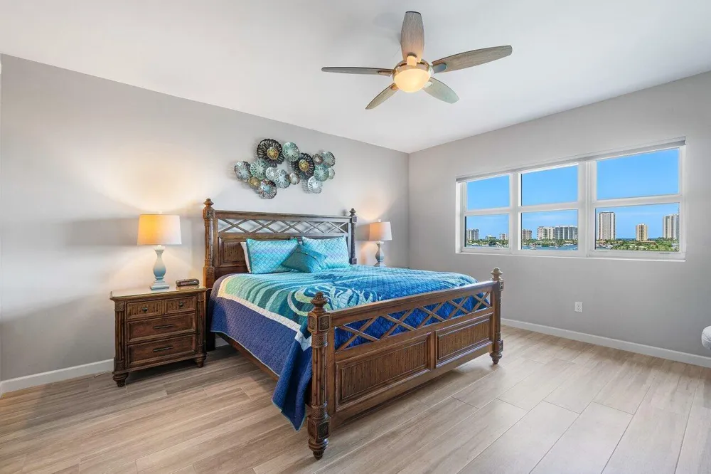 2640 Lake Shore Drive #711 Riviera Beach, FL 33404