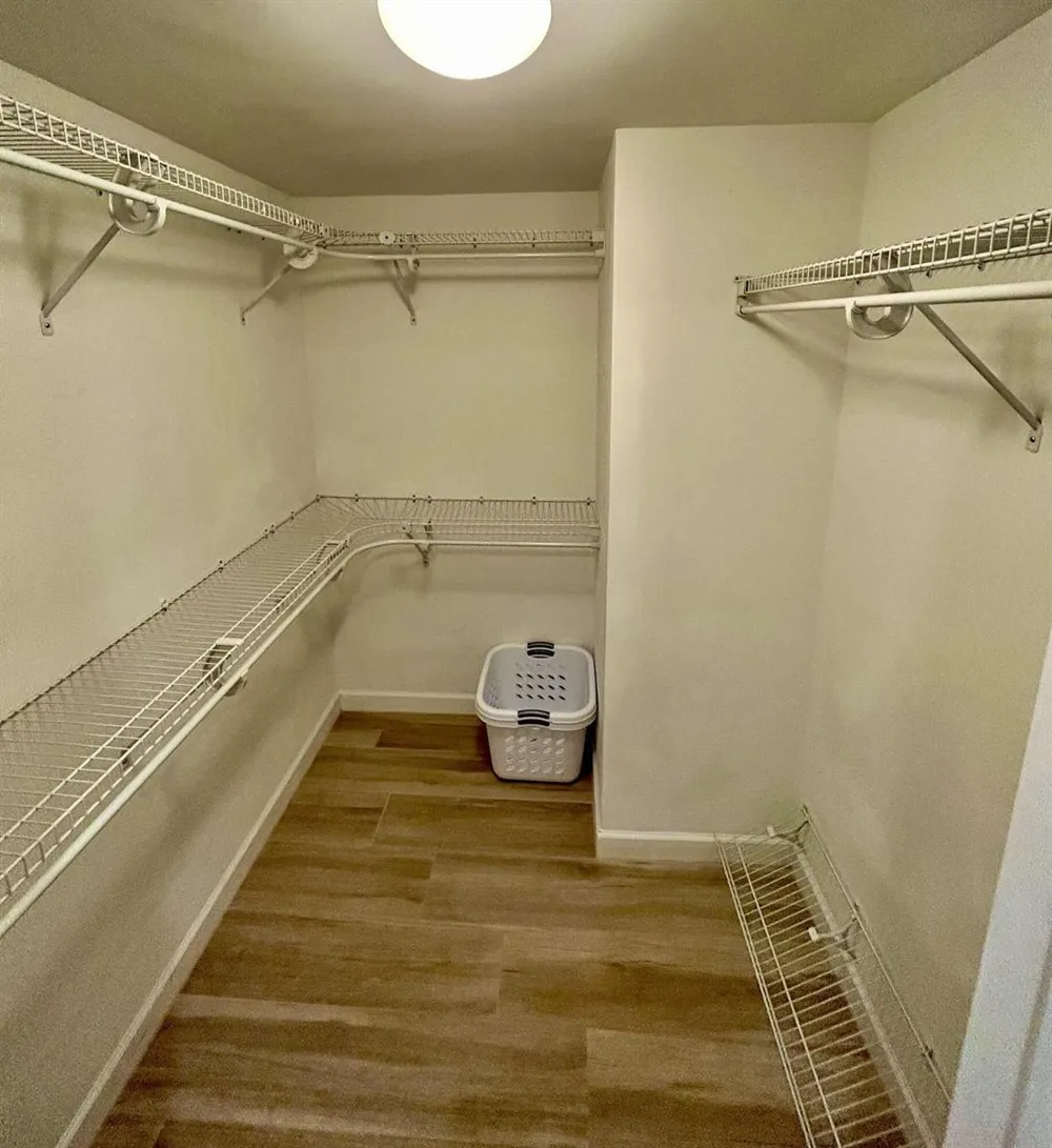 2640 Lake Shore Drive #711 Riviera Beach, FL 33404