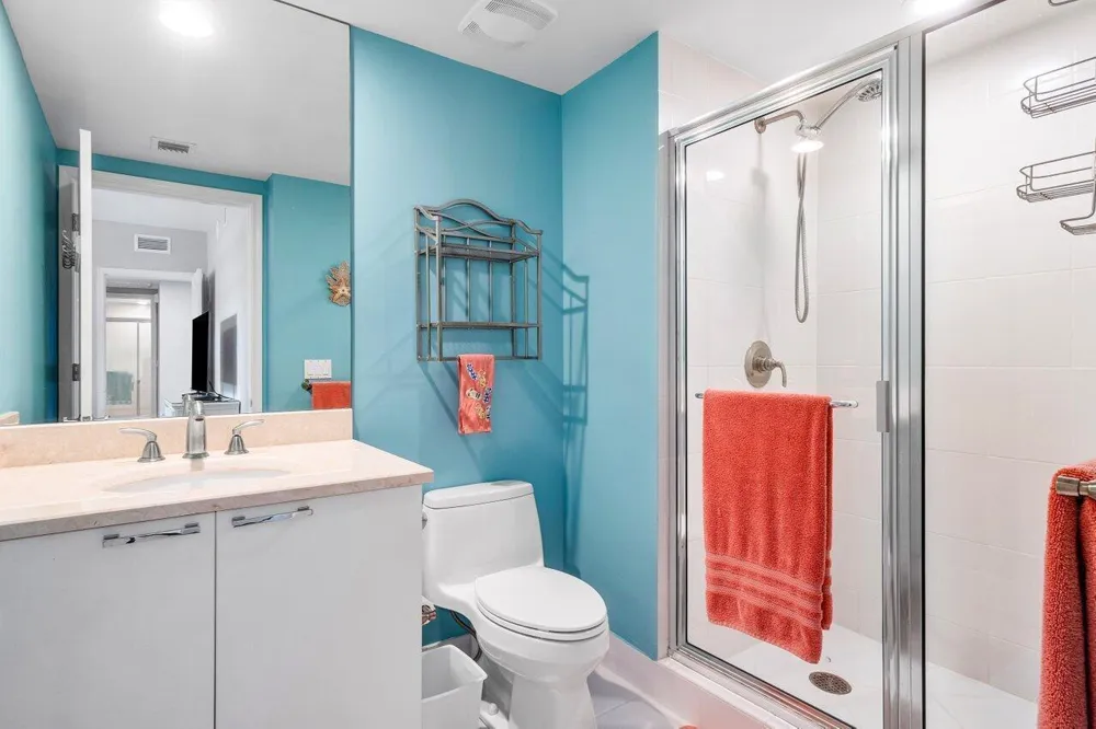 2640 Lake Shore Drive #711 Riviera Beach, FL 33404