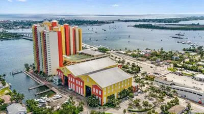 2640 Lake Shore Drive #711 Riviera Beach, FL 33404