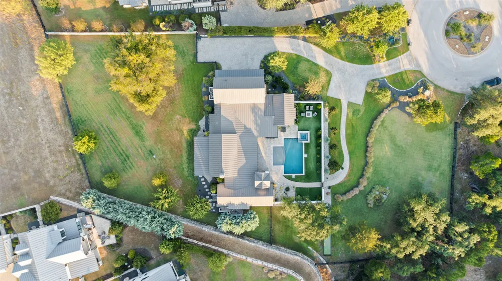 Address Not Shown Spicewood, TX 78669