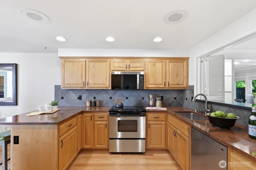 1824 Mill Pointe Drive SE Mill Creek, WA 98012