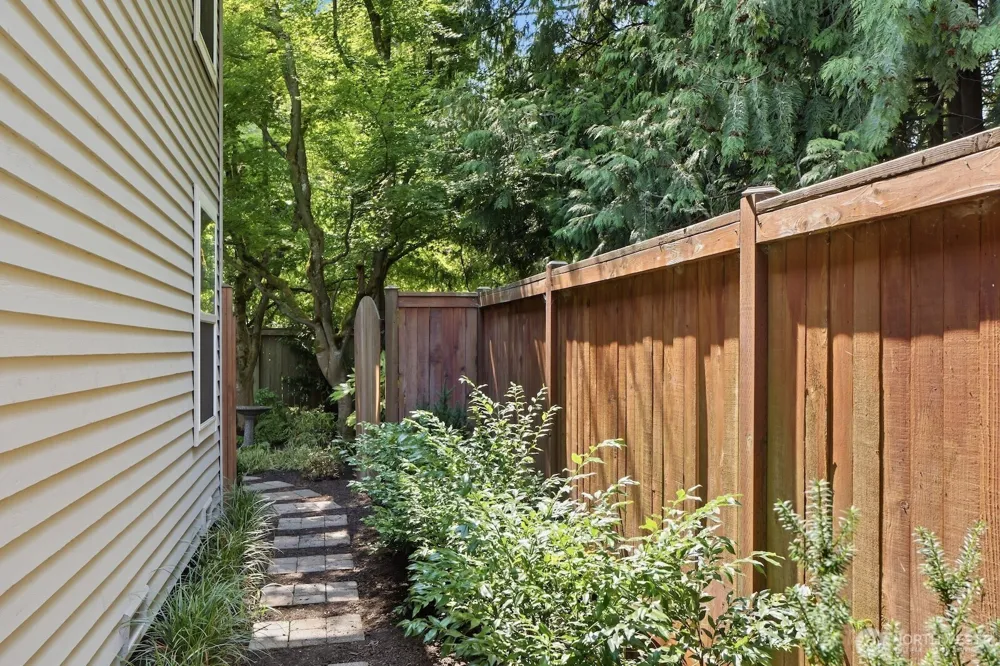 1824 Mill Pointe Drive SE Mill Creek, WA 98012