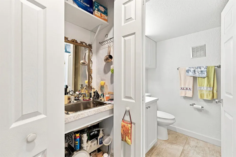 10382 NW 24th Place #105 Sunrise, FL 33322