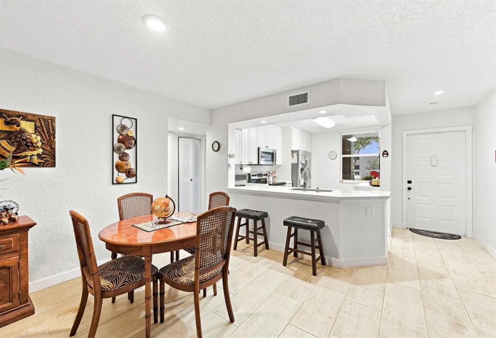 10382 NW 24th Place #105 Sunrise, FL 33322